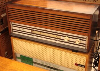 radio D-401