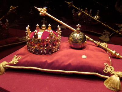 https://upload.wikimedia.org/wikipedia/commons/archive/e/eb/20131127232715%21Crown_jewels_Poland_8.JPG?uselang=pl