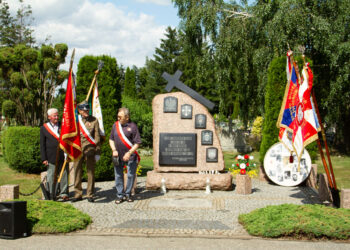 Pomnik Pamięci Ofiar Ludobójstwa na Kresach w Dzierżoniowie