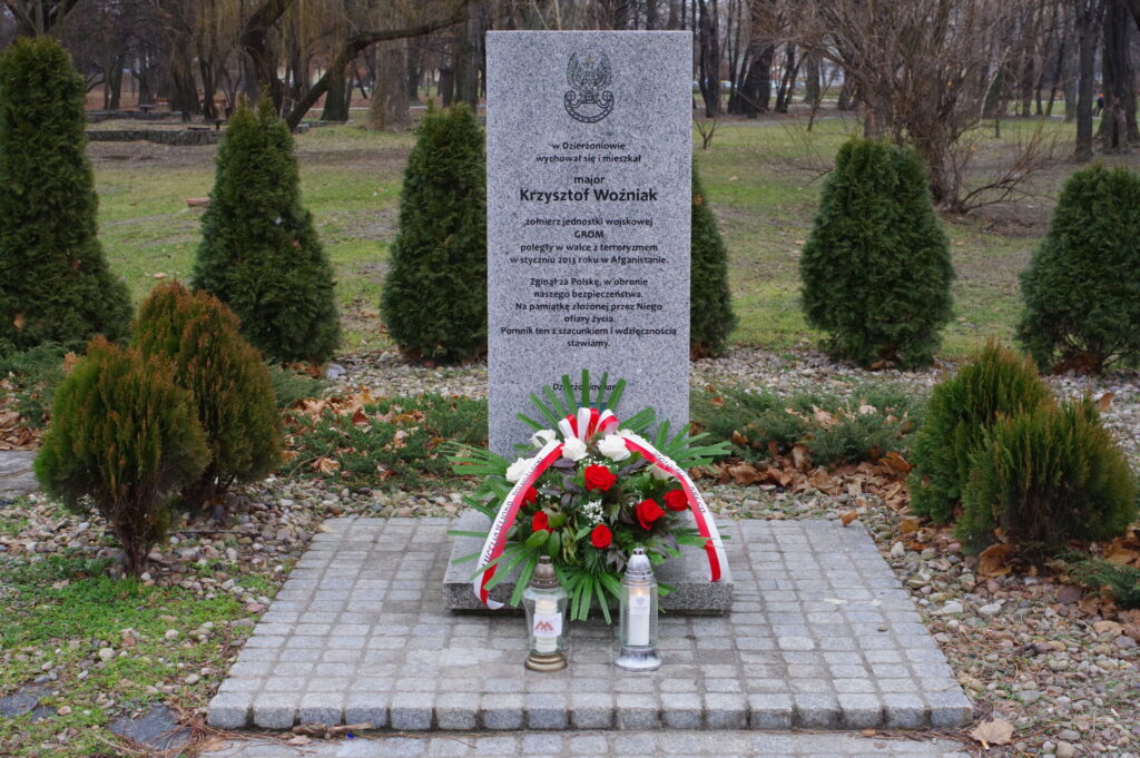pomnik majora Krzysztofa Woźniaka w Dzierżoniowie