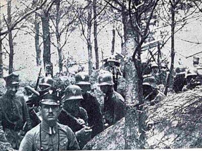 Powstańcy wielkopolscy w okopach - styczeń 1919