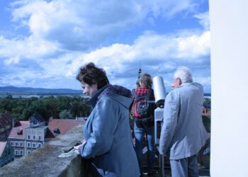 Wizyta uczestników projektu na wieży dzierżoniowskiego ratusza