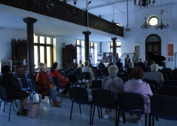 Wizyta uczestników projektu w dzierżoniowskiej synagodze