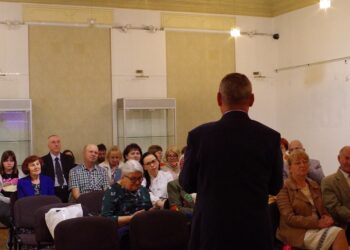 zebranych gości powitał dyrektor Muzeum Miejskiego Dzierżoniowa