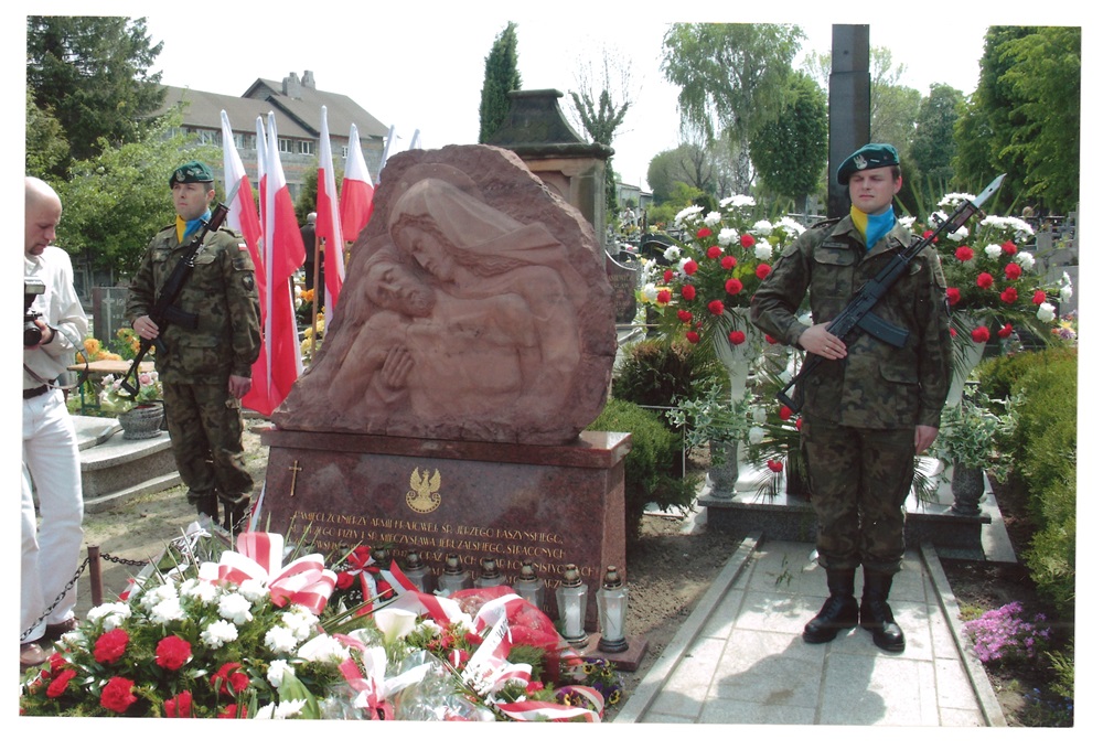 pomnik rozstrzelanych żołnierzy Armii Krajowej