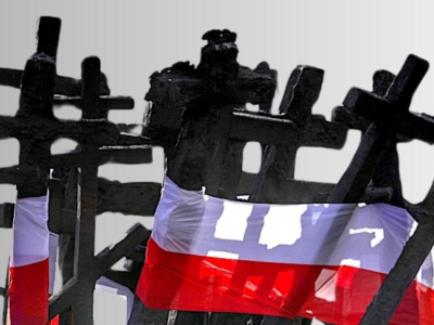 krzyże i biało-czerwona flaga