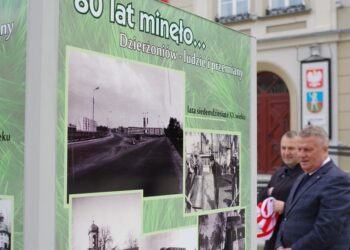 Wystawa plenerowa „80 lat minęło… Dzierżoniów – ludzie i przemiany”, Rynek w Dzierżoniowie, 1