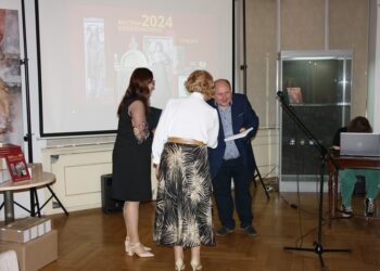 od lewej: Roksana Augustyniak, Wanda Ostrowska, Sobiesław Nowotny