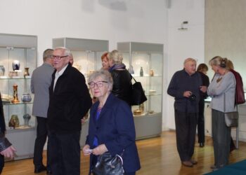 Wernisaż wystawy czasowej "Z gliny stworzone" w Muzeum Miejskim Dzierżoniowa 4