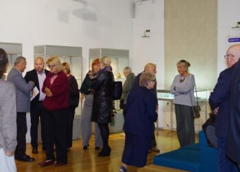 Wernisaż wystawy czasowej "Z gliny stworzone" w Muzeum Miejskim Dzierżoniowa 3