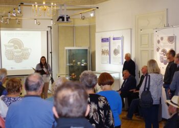 Wernisaż wystawy czasowej "Z gliny stworzone" w Muzeum Miejskim Dzierżoniowa 8