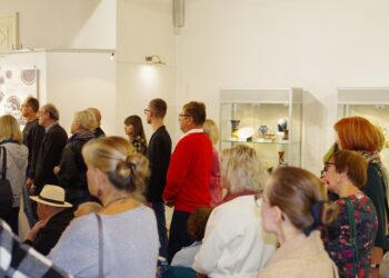 Wernisaż wystawy czasowej "Z gliny stworzone" w Muzeum Miejskim Dzierżoniowa 7