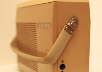 Radioodbiornik Krokus bok z uchwytem