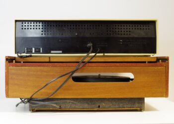 Radioodbiornik Lutnia, tył