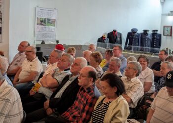 uczestnicy spotkania poświęconego rotmistrzowi Witoldowi Pileckiemu